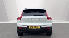 Volvo XC40 2.0 B4P Ultimate Dark 5dr Auto Petrol Estate